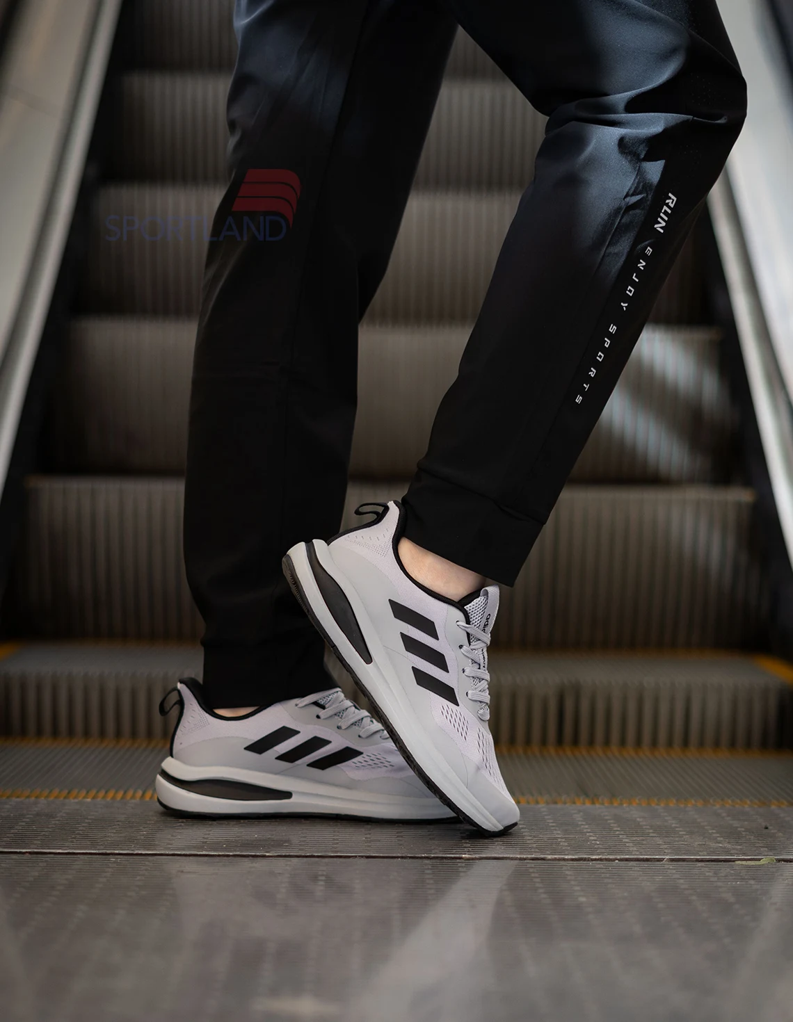 کفش ورزشی زنانه آدیداس Voeuy 2.0 W