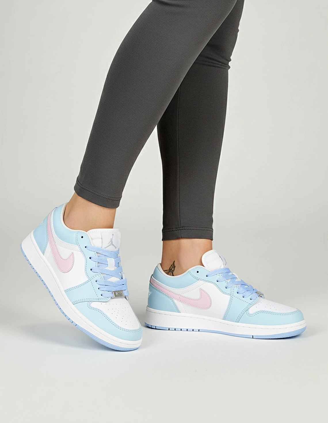 کفش روزانه زنانه نایک Nike Air Jordan 1 Low LX W