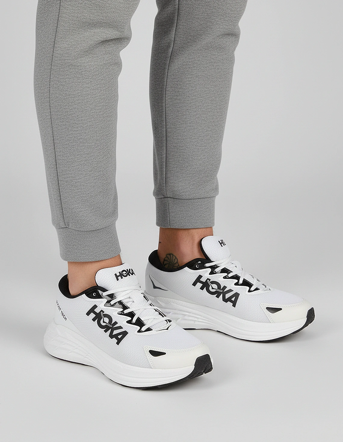 کفش دویدن مردانه Hoka Boost Tech M