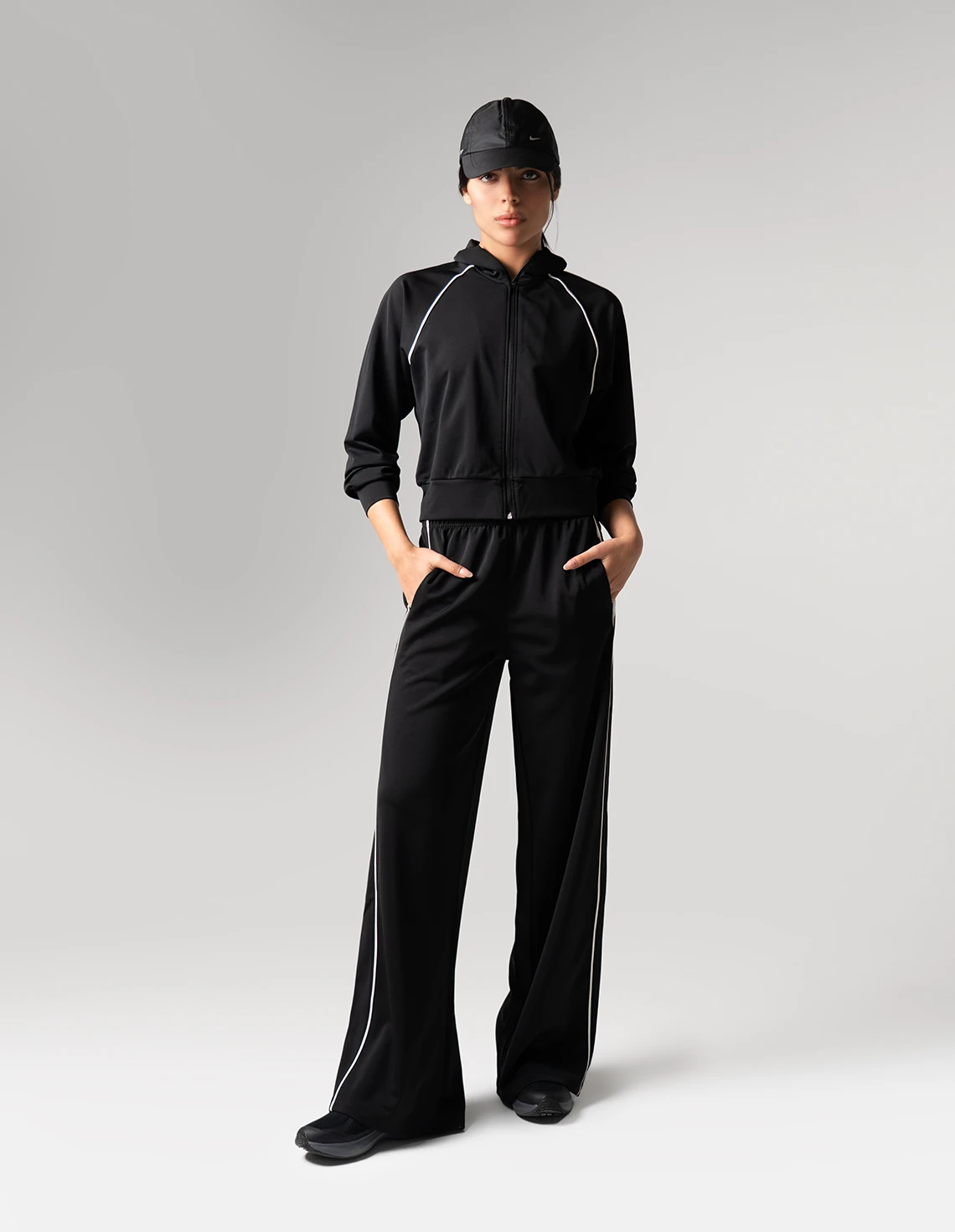 ست سویشرت و شلوار ورزشی زنانه اسپورتلند SHIFT Line W