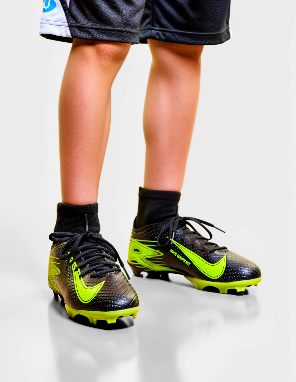کفش فوتبال پسرانه نایک Nike Nike Air Zoom Mid J